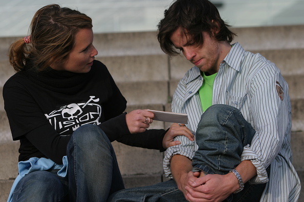 DEU, Germany: Young persons in their free time.- Portraet of a young couple.