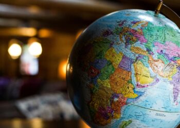 Picture of desk globe (Kyle Glenn via Unsplash)