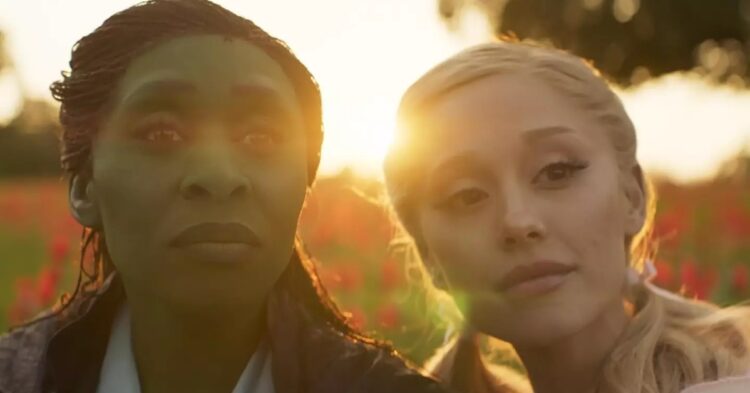 Still of Glinda and Elphaba from the movie Wicked (Universal Pictures)