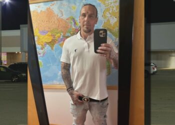 Derek Sink, 39, was found dead in a tanning bed at Planet Fitness