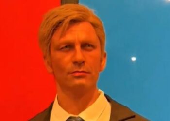 Wax Figure (Photo from SimonsTravelTales via TikTok)