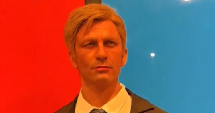 Wax Figure (Photo from SimonsTravelTales via TikTok)