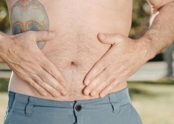 What it means to poop right after eating