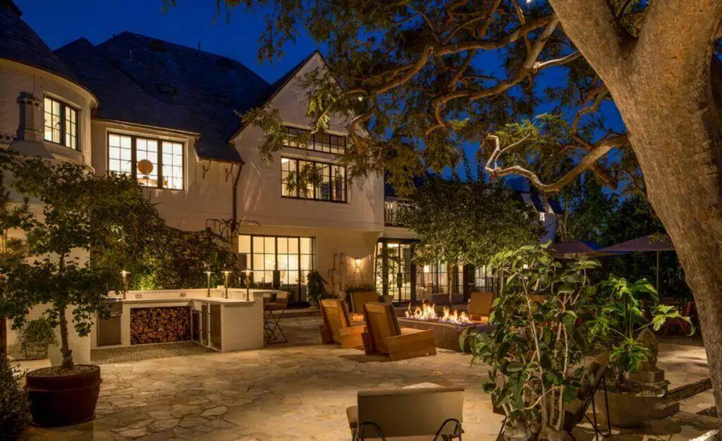 Ellen and Portia's mansion