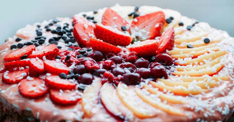 Fruit cake (Unsplash | ar_foodblog)