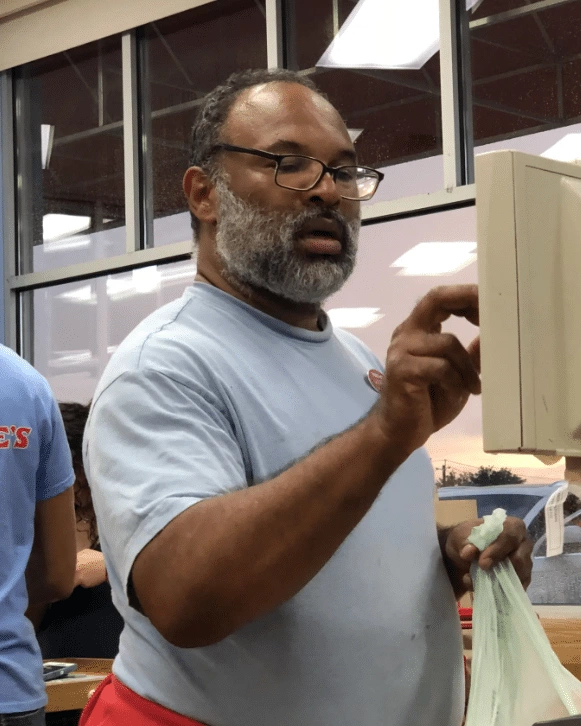 Geoffery Owens working at Trader Joes (SWNS.COM)