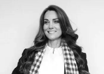 Black and white image of Kate Middleton (X | KensingtonRoyal)