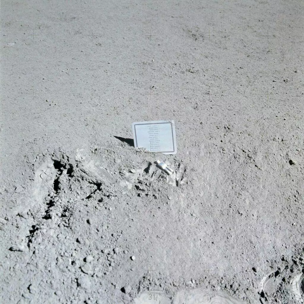 Plaque on the moon