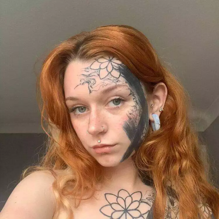Tattooed lady