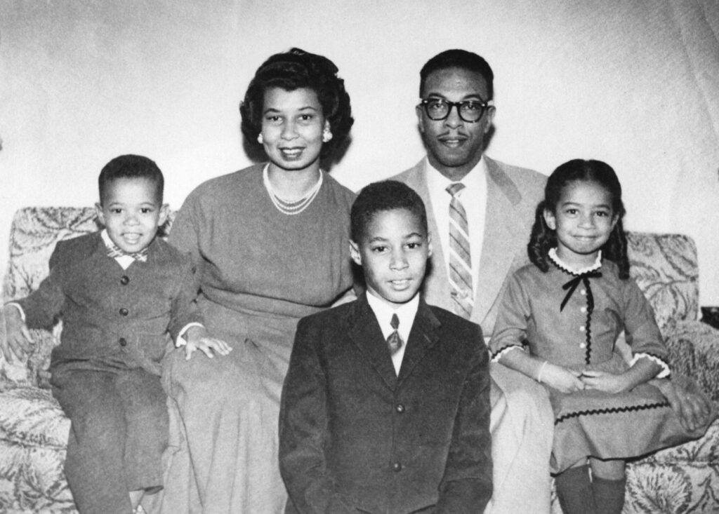 Roberta Flack and family