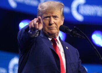 TikTok is back on the App Store and Google Play thanks to Donald Trump