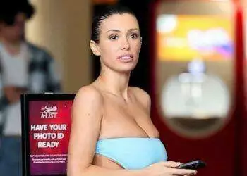 Bianca Censori (Instagram | bbiancacensori)