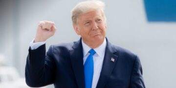 Donald Trump holding up his fist (Instagram | realdonaldtrump)