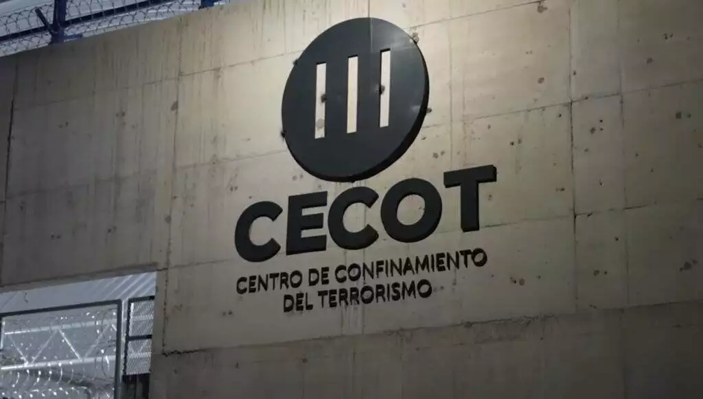 CECOT prison