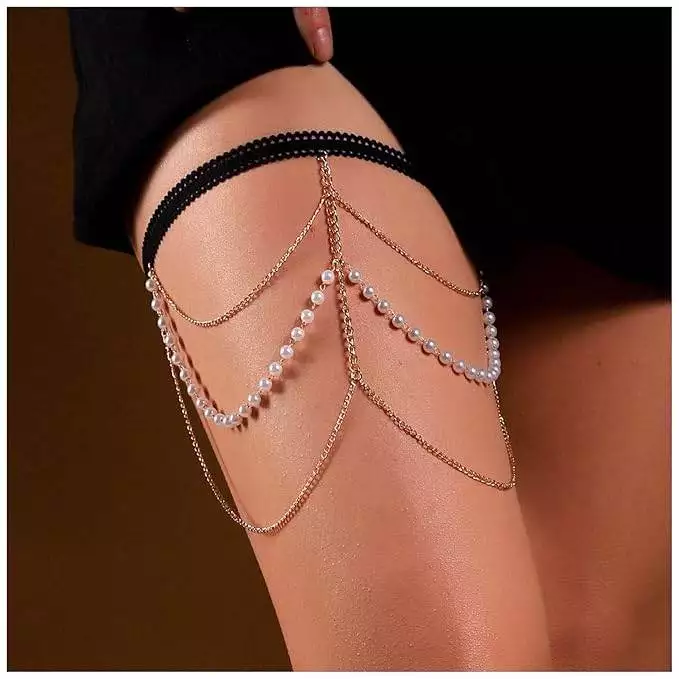 Pearl thigh chain (Yheakne via Amazon)
