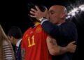 Luis Rubiales forcibly kissing soccer player Jenni Hermoso