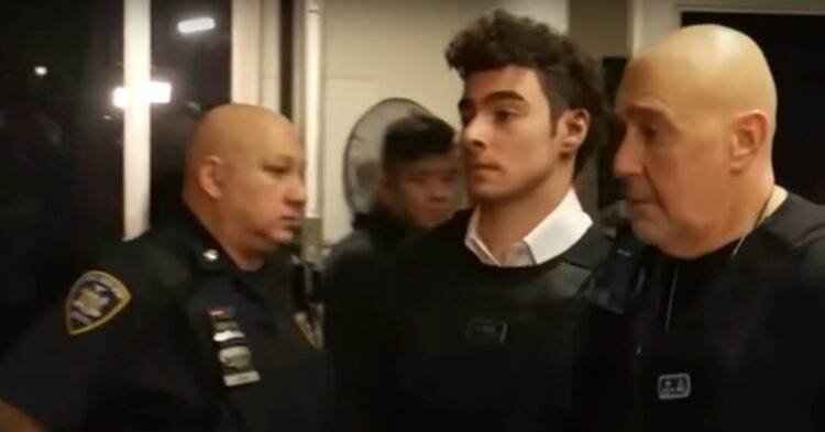 Luigi Mangione responds to supporters from prison