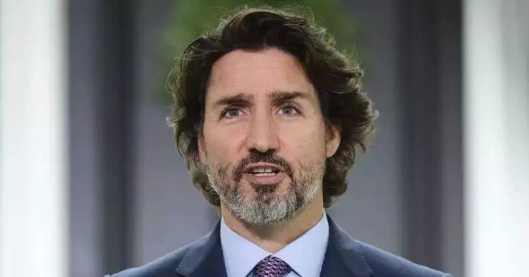 Justin Trudeau lets tongue out