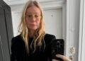 Gwyneth Paltrow mirror selfie