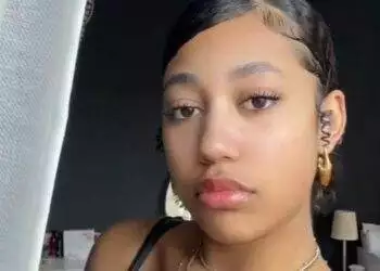 Screengrab from TikToker Zoe's video