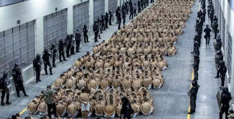 CECOT prison