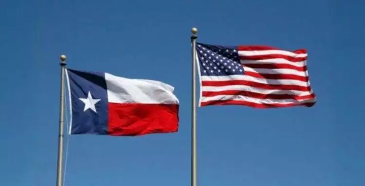 Texas, US flags