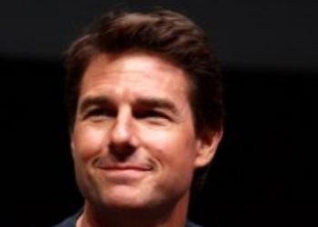 Tom Cruise pays tribute to Val Kilmer