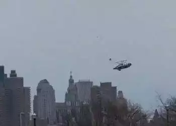 Helicopter falling into the Hudson river