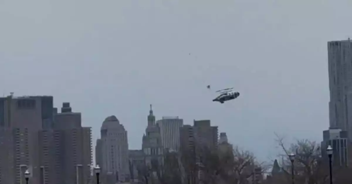 Helicopter falling into the Hudson river