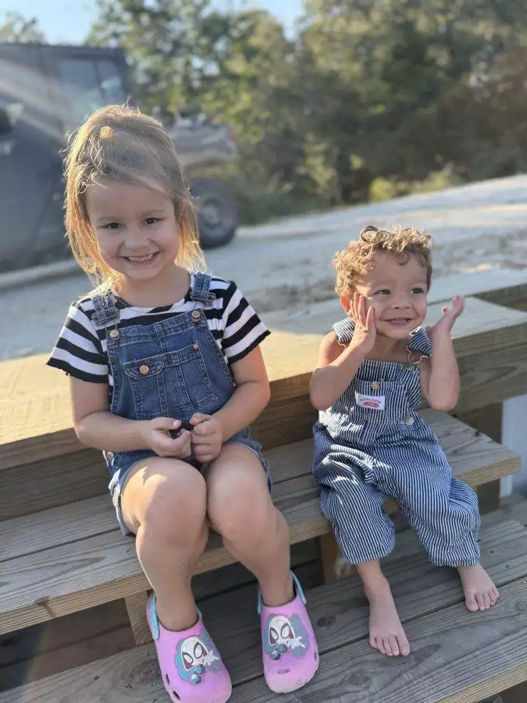 Paisley and Preston Ordone