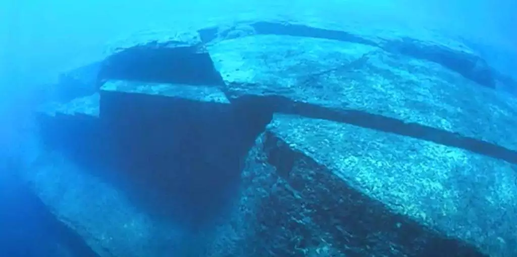 Yonaguni Monument