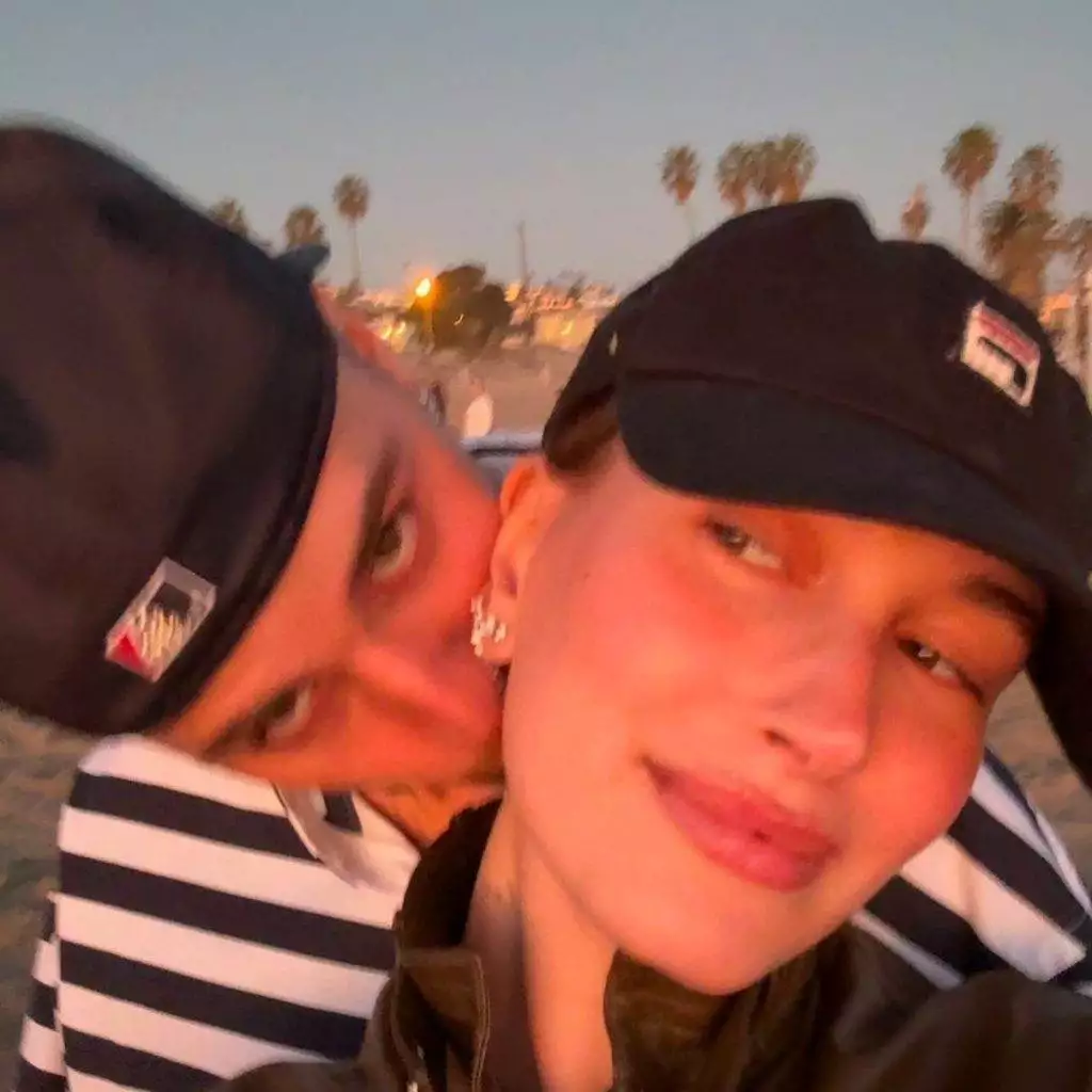 a-selfie-of-justin-and-hailey-bieber