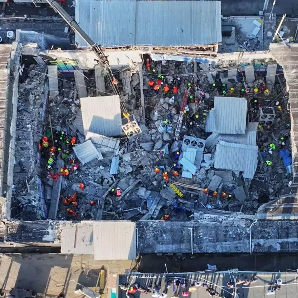Nightclub roof collapse