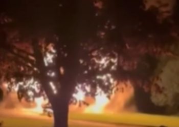 Footage of garage on fire captured by teens