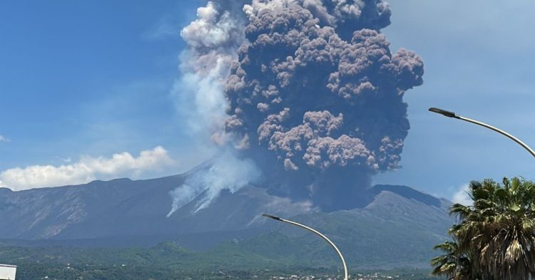 Mount Etna eruption