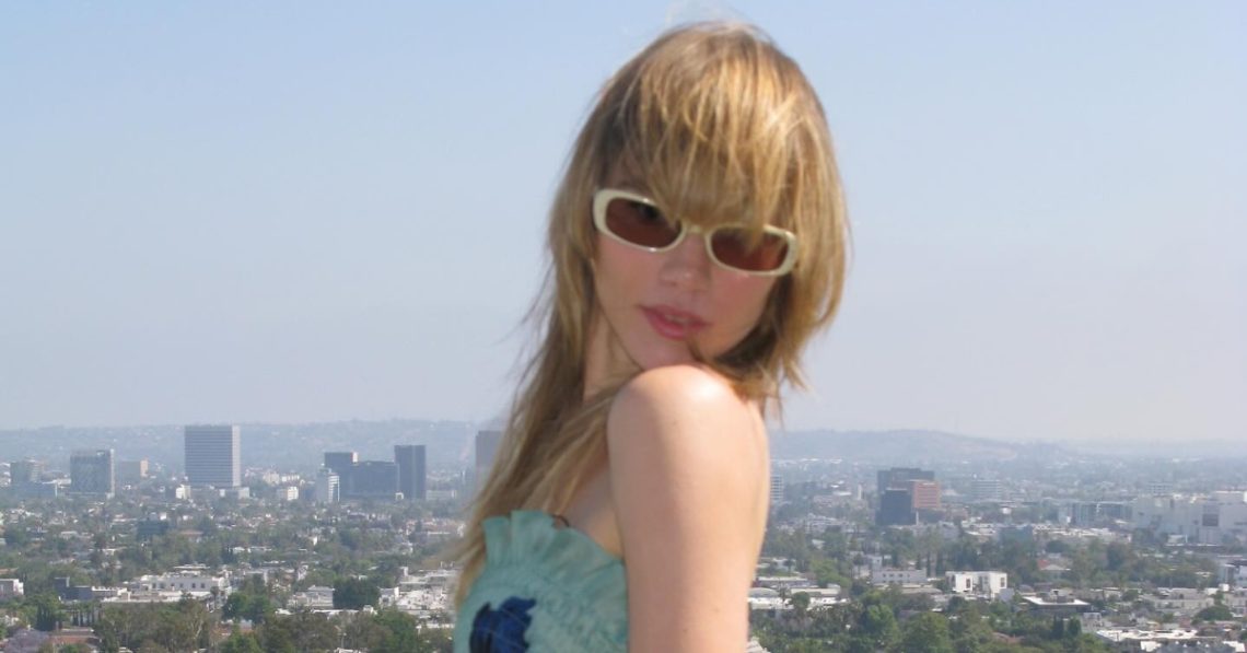 Suki Waterhouse